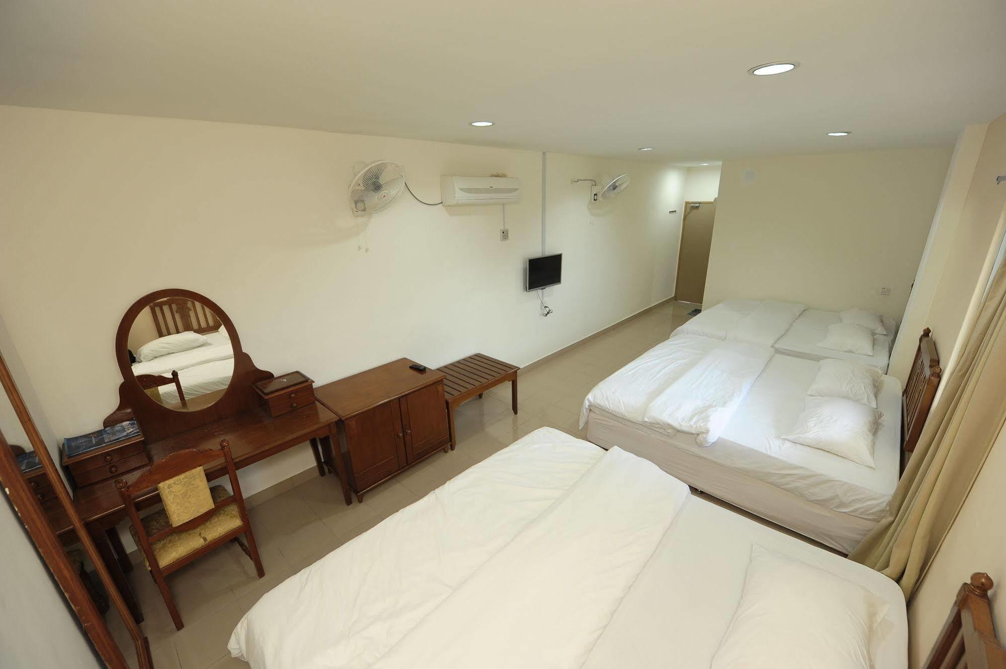 Joy Motel Kuah Exterior photo